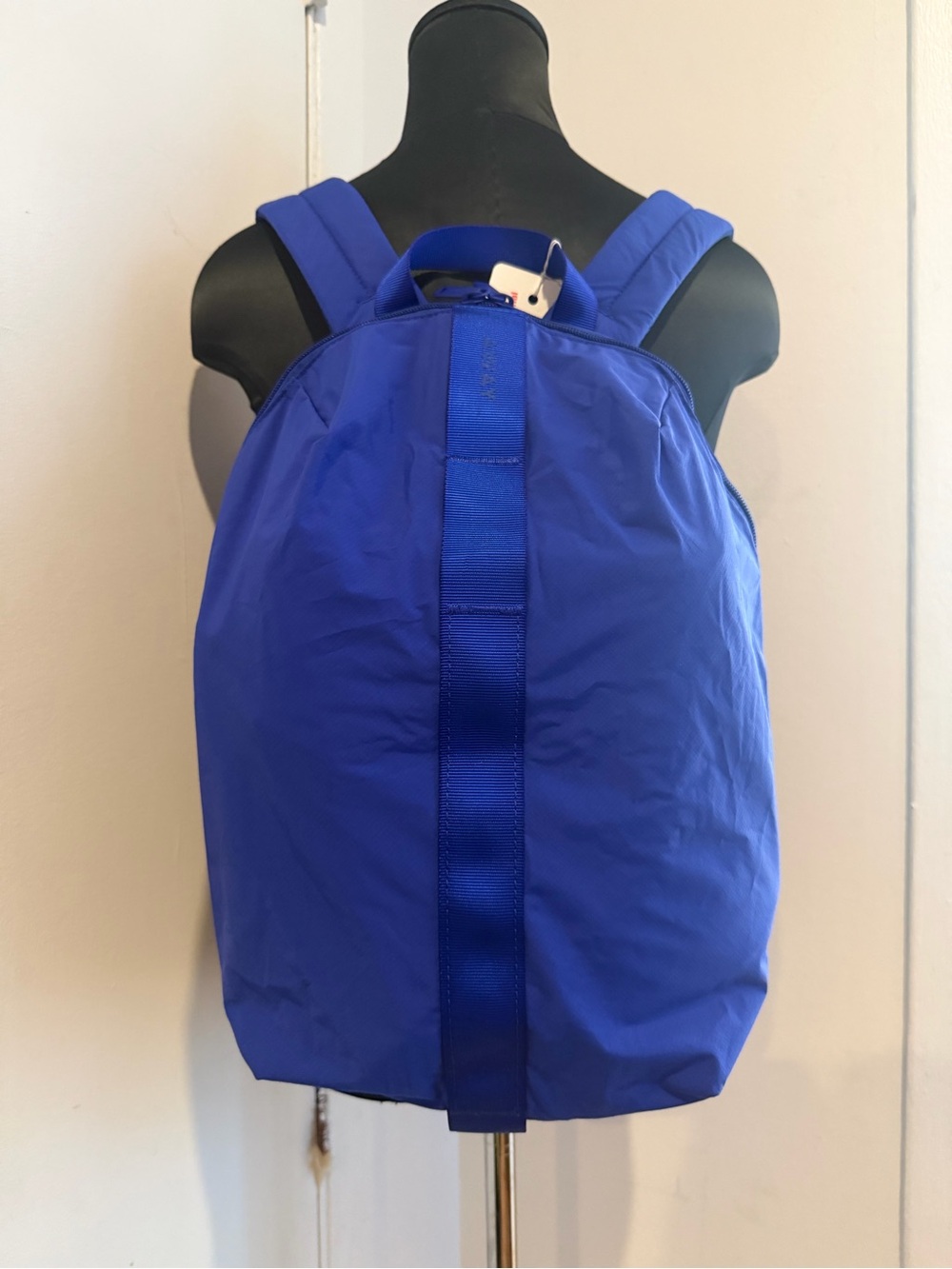 New Away Travel Everyday Backpack Wave royal blue $98 lightweight packable NWT